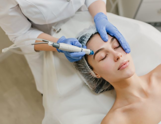 Vale a pena investir em suplementação oral de colágeno? Dermatologista esclarece dúvidas