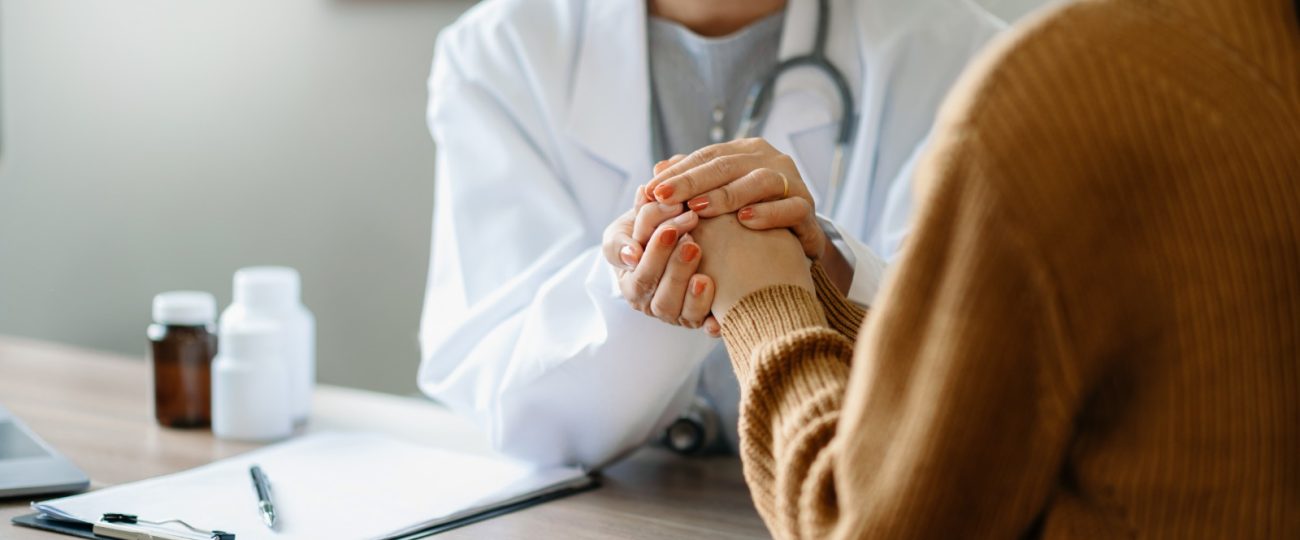 Hospital São Vicente realiza ação contra hepatites virais no Ventura Shopping neste sábado (25)