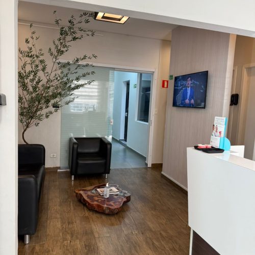 LLUM Odontologia e Dr. Paulo Iavorski: reabilitação oral com cuidado integrado em Curitiba