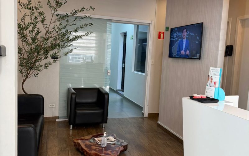 LLUM Odontologia e Dr. Paulo Iavorski: reabilitação oral com cuidado integrado em Curitiba